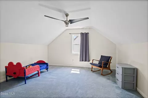 Bedroom - 61 Jefferson Rd, Glenmont, NY 12077 photo 6 of 7