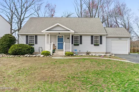 61 Jefferson Rd, Glenmont, NY 12077