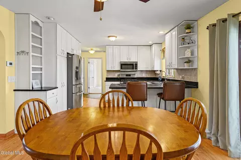 Dining - 61 Jefferson Rd, Glenmont, NY 12077 photo 4 of 4