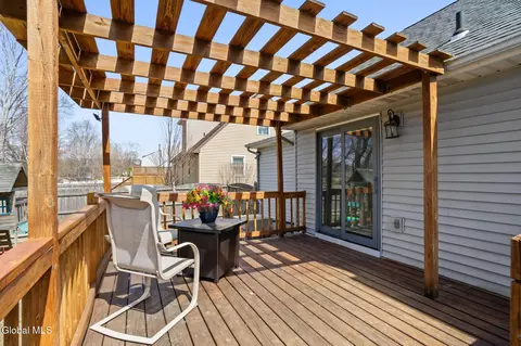 Exterior - 61 Jefferson Rd, Glenmont, NY 12077 photo 4 of 8