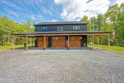 17 Ringwald Rd, Coeymans Hollow, NY 12046