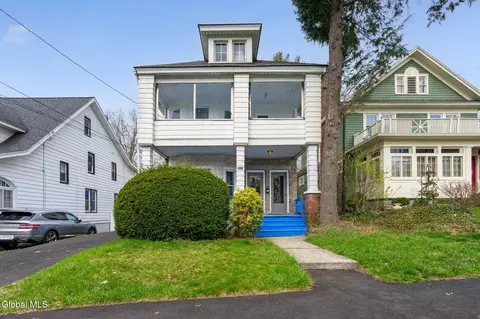 2422 Lavin Ct, Troy, NY 12180