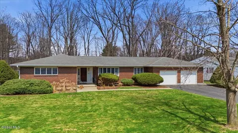 121 Fifth Ave, Saratoga Springs, NY 12866