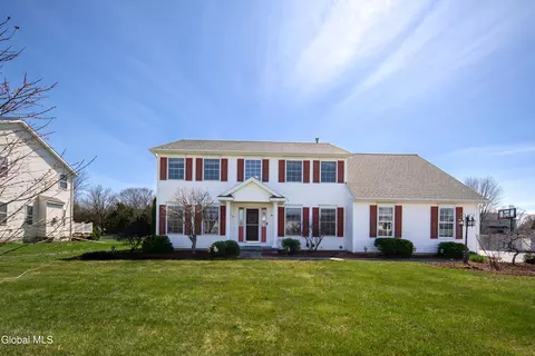 26 Mallard Dr, Rexford, NY 12148