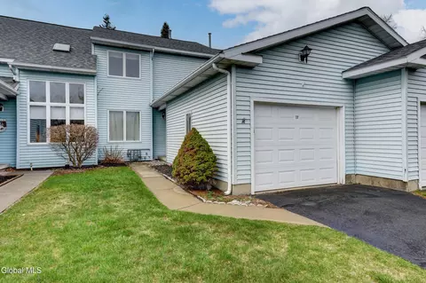12 White Rock Cir, Albany, NY 12205