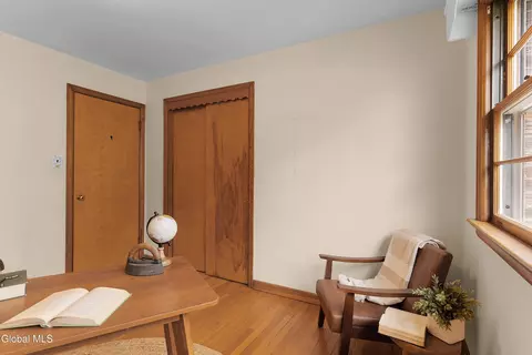 Bedroom - 515 Beacon St, Glenville, NY 12302 photo 1 of 6