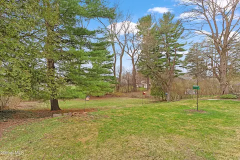 Exterior - 515 Beacon St, Glenville, NY 12302 photo 7 of 9