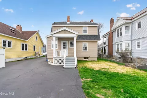 Exterior - 58 Woodrow Ct, Troy, NY 12180 photo 10 of 10