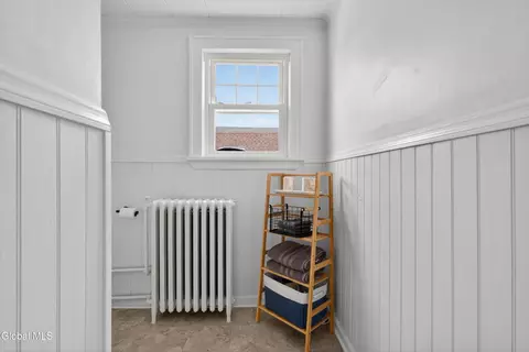 Bath - 58 Woodrow Ct, Troy, NY 12180 photo 3 of 4