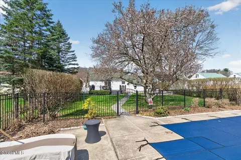 Exterior - 1006 Riggi Ave, Schenectady, NY 12303 photo 17 of 18