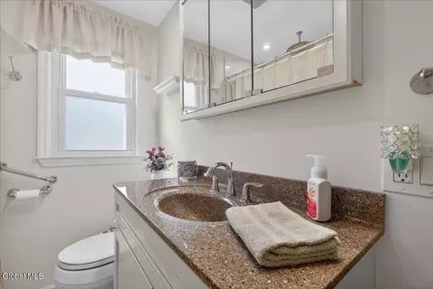 Bath - 1006 Riggi Ave, Schenectady, NY 12303 photo 2 of 2
