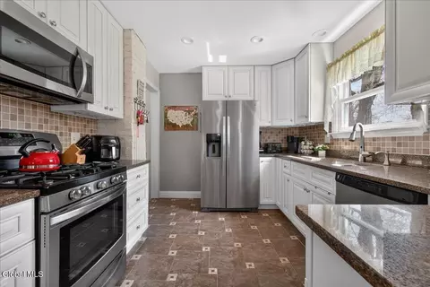 Kitchen - 1006 Riggi Ave, Schenectady, NY 12303 photo 2 of 4