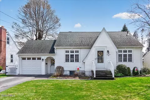 1006 Riggi Ave, Schenectady, NY 12303