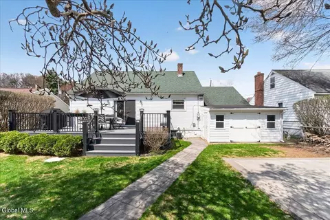 Exterior - 1006 Riggi Ave, Schenectady, NY 12303 photo 8 of 18