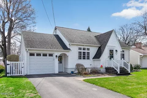 Exterior - 1006 Riggi Ave, Schenectady, NY 12303 photo 6 of 18