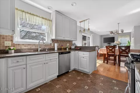Kitchen - 1006 Riggi Ave, Schenectady, NY 12303 photo 4 of 4