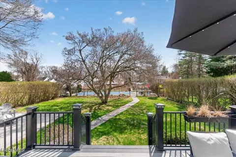 Exterior - 1006 Riggi Ave, Schenectady, NY 12303 photo 11 of 18