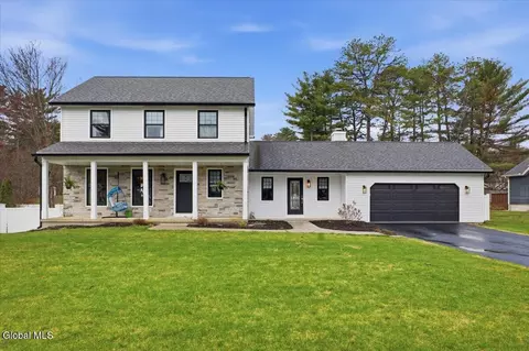 39 Oak Tree Cir, Queensbury, NY 12804