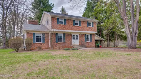 38 Hamilton St, Guilderland, NY 12084