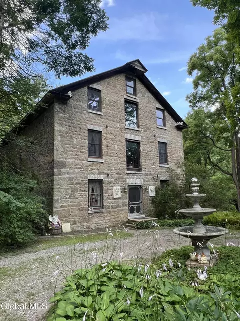 1679 Mill Rd, Saint Johnsville, NY 13452