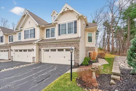 21 Hillman Loop, Round Lake, NY 12151