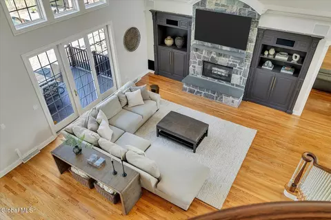 Living - 5 Old English Rd, Slingerlands, NY 12159 photo 4 of 4