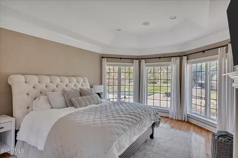 Bedroom - 5 Old English Rd, Slingerlands, NY 12159 photo 2 of 7