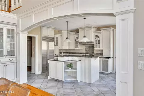 Kitchen - 5 Old English Rd, Slingerlands, NY 12159 photo 1 of 6