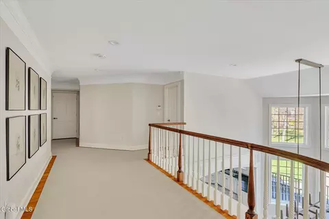 Entry Way - 5 Old English Rd, Slingerlands, NY 12159 photo 9 of 10