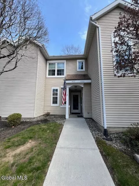 4004 S Foxwood Dr #S, Clifton Park, NY 12065
