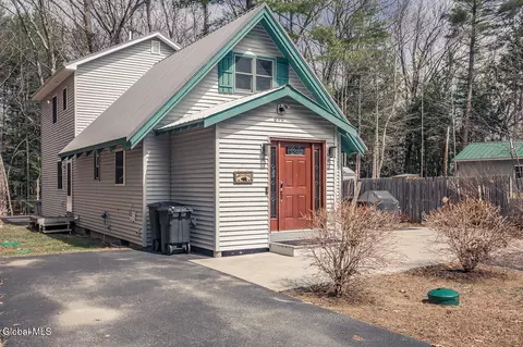 143 Lakeview Ave, Mayfield, NY 12117