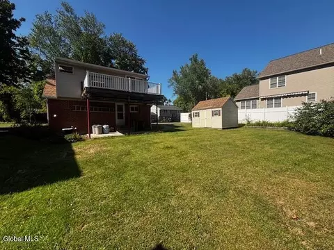 Exterior - 6 Pine St, Albany, NY 12203 photo 4 of 8