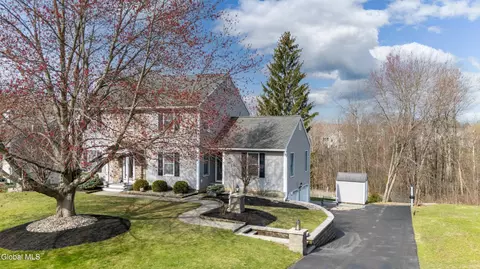 13 Wood Duck Pl, Waterford, NY 12188