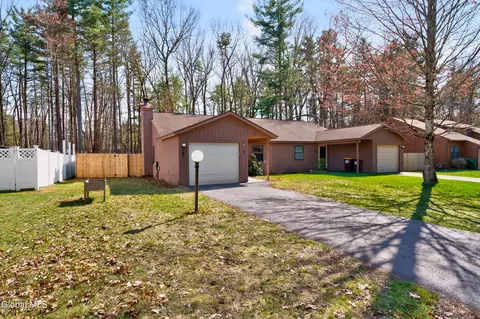 73 Pepper Bush Pl, Ballston Spa, NY 12020