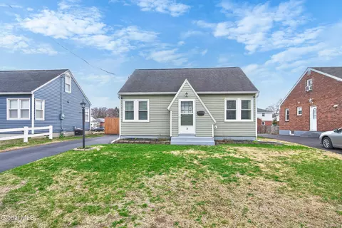 3 Brigadier St, Albany, NY 12205