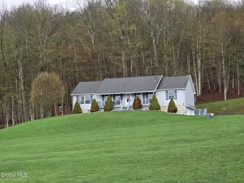 1067 Ravine Rd, Berne, NY 12023