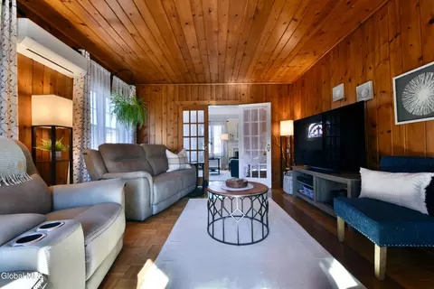 Living - 846 Wright Ave, Schenectady, NY 12309 photo 10 of 10