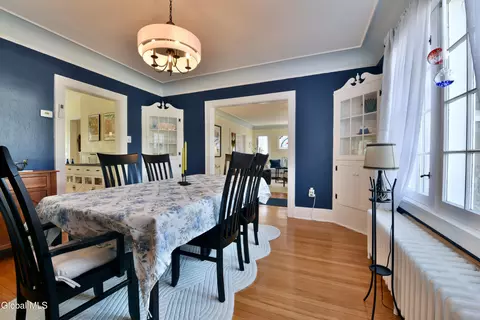 Dining - 846 Wright Ave, Schenectady, NY 12309 photo 3 of 6