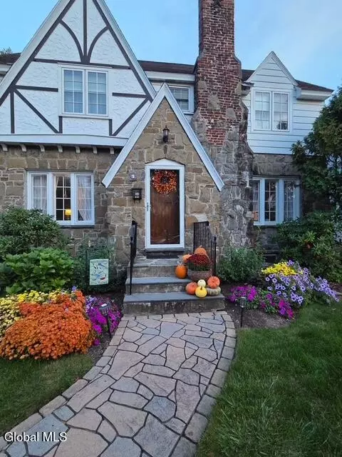 846 Wright Ave, Schenectady, NY 12309