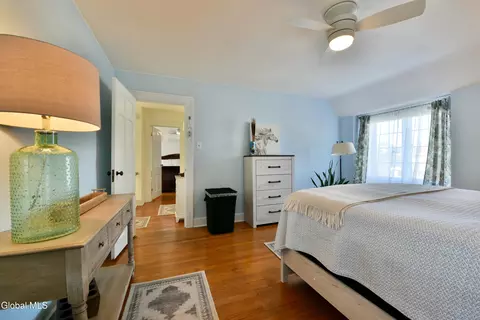 Bedroom - 846 Wright Ave, Schenectady, NY 12309 photo 6 of 7