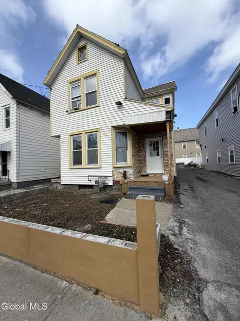 317 Victory Ave, Schenectady, NY 12307