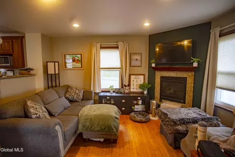 Living - 3 Luther St, Troy, NY 12180 photo 2 of 4