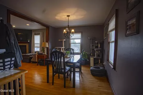 Dining - 3 Luther St, Troy, NY 12180 photo 3 of 5