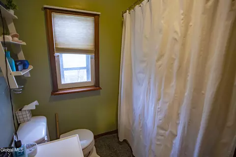 Bath - 3 Luther St, Troy, NY 12180 photo 6 of 6