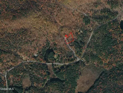 12 Jasmine Rd, Stephentown, NY 12168