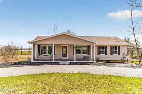 710 Dean Rd, Kingsbury, NY 12839