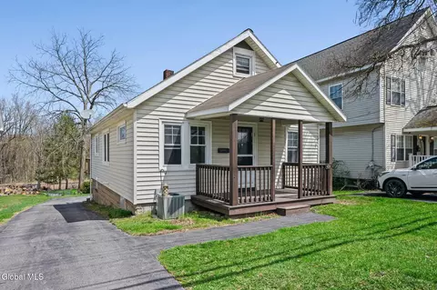 424 Vley Rd, Glenville, NY 12302