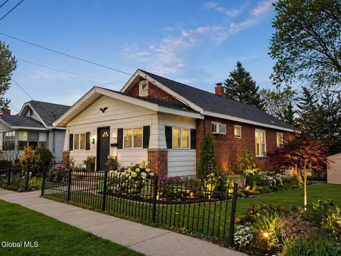 730 8th Ave, Watervliet, NY 12189