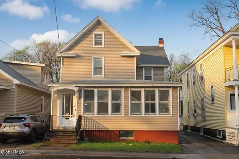 261 Altamont Ave, Schenectady, NY 12304