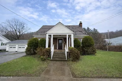 236 Burwell St, Little Falls, NY 13365
